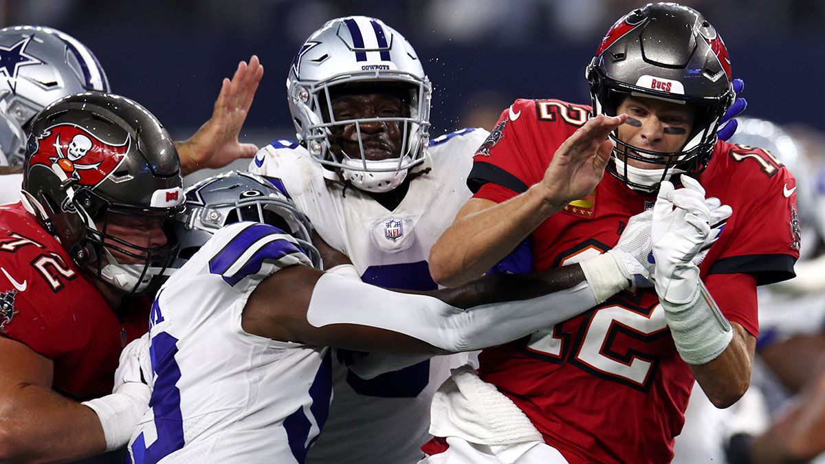 Cowboys vs Buccaneers Odds, Preview: Dallas Favored in NFC Playoff Matchup article feature image