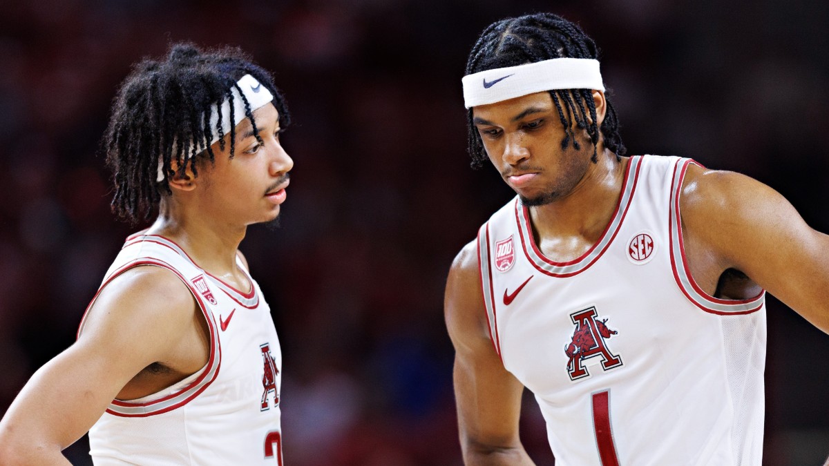 NCAAB Odds, Picks & Prediction for Arkansas vs Tennessee article feature image