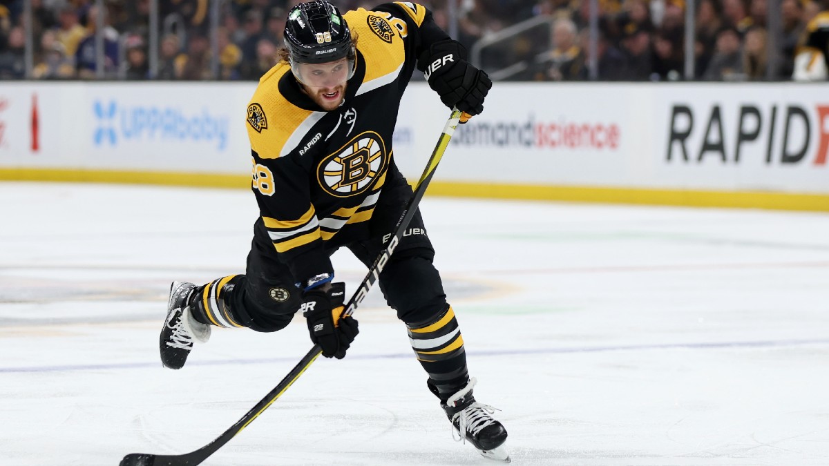 Maple Leafs vs. Bruins: Value on Total in Boston article feature image