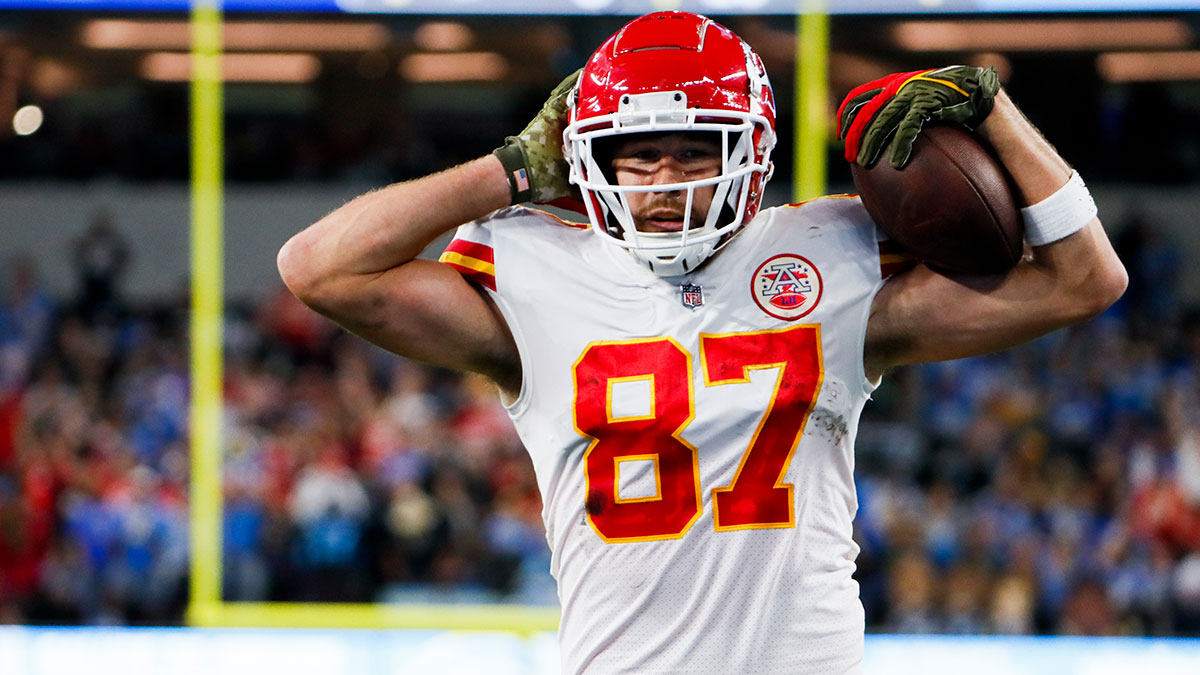 Best Super Bowl WR Prop Bets: Travis Kelce & DeVonta Smith