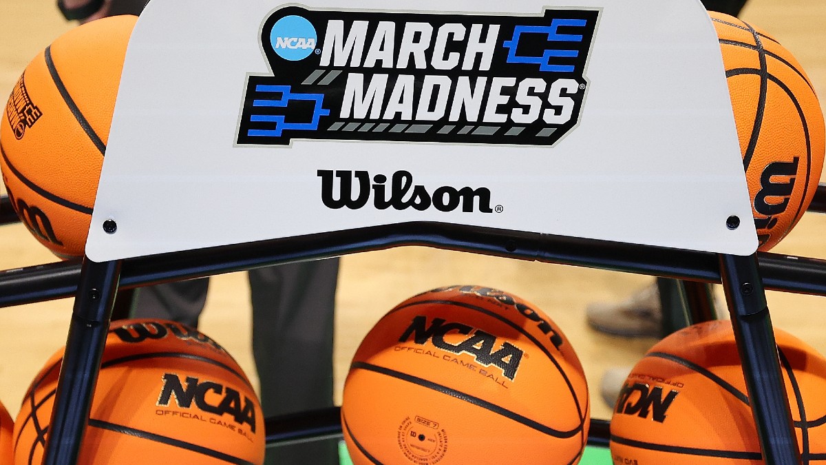 2023 NCAA Tournament Bracket Picks: Expert Predicts Every Game, Last Minute Advice article feature image