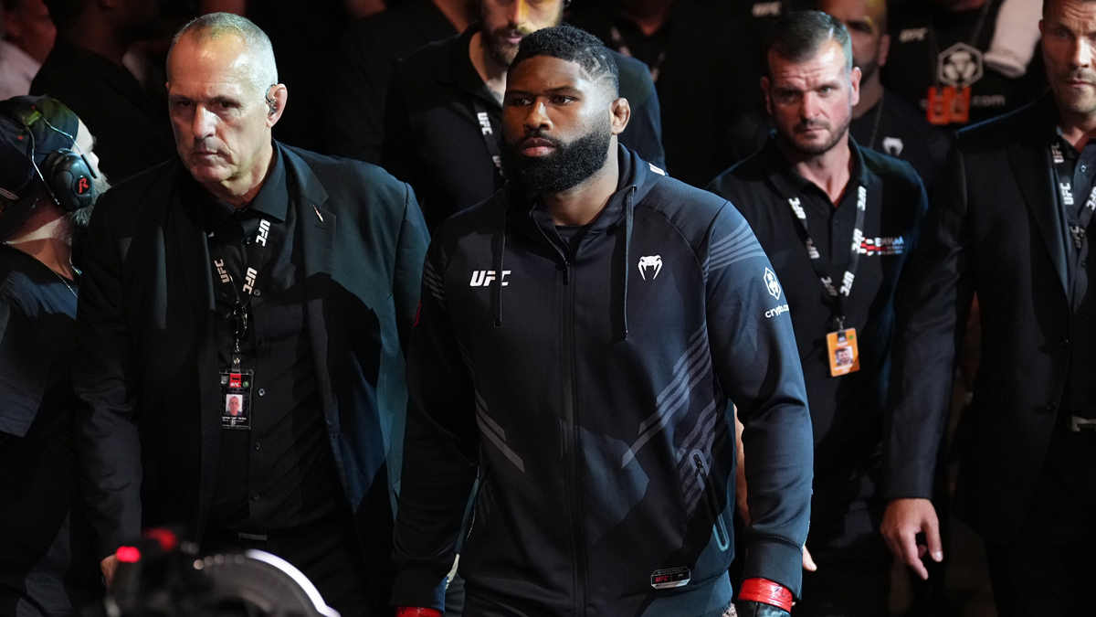 UFC Vegas 71 Odds: Updated Betting Lines for Sergei Pavlovich vs. Curtis Blaydes (Saturday, April 22) article feature image