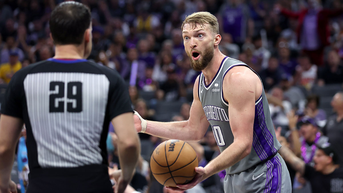 NBA Player Props Today: Bet Domantas Sabonis in Kings vs. Warriors (April 28) article feature image