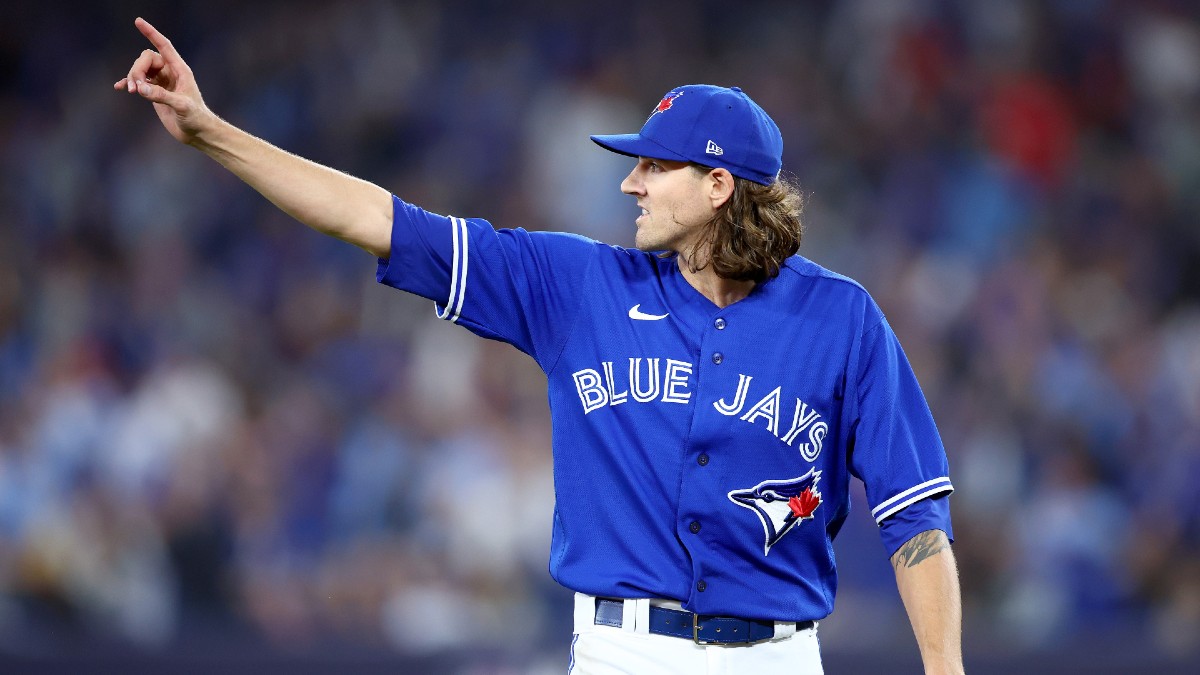 MLB Odds, Picks, Predictions | Blue Jays vs Red Sox Betting Preview (May 4) article feature image