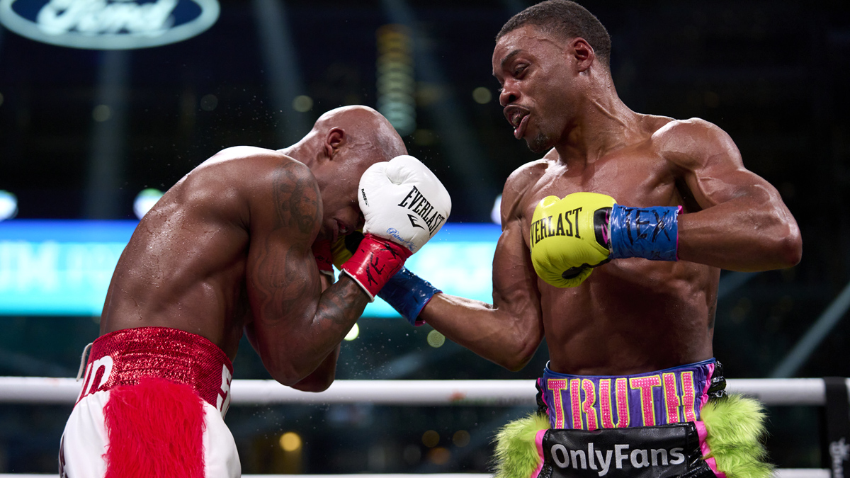 Errol Spence Jr. vs Terence Crawford Prop Bets: 2 Long-Shot Picks With +1600 Odds (Saturday, July 29) article feature image