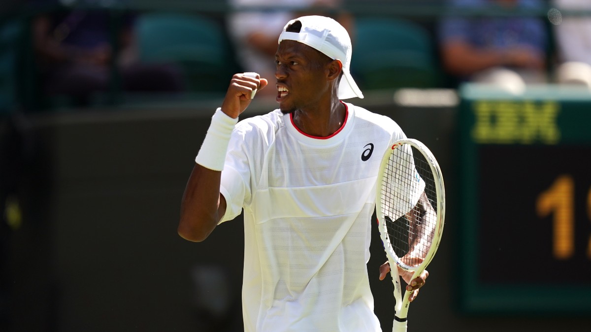 Monday Wimbledon Odds and Picks Tsitsipas vs Eubanks, Medvedev vs Lehecka