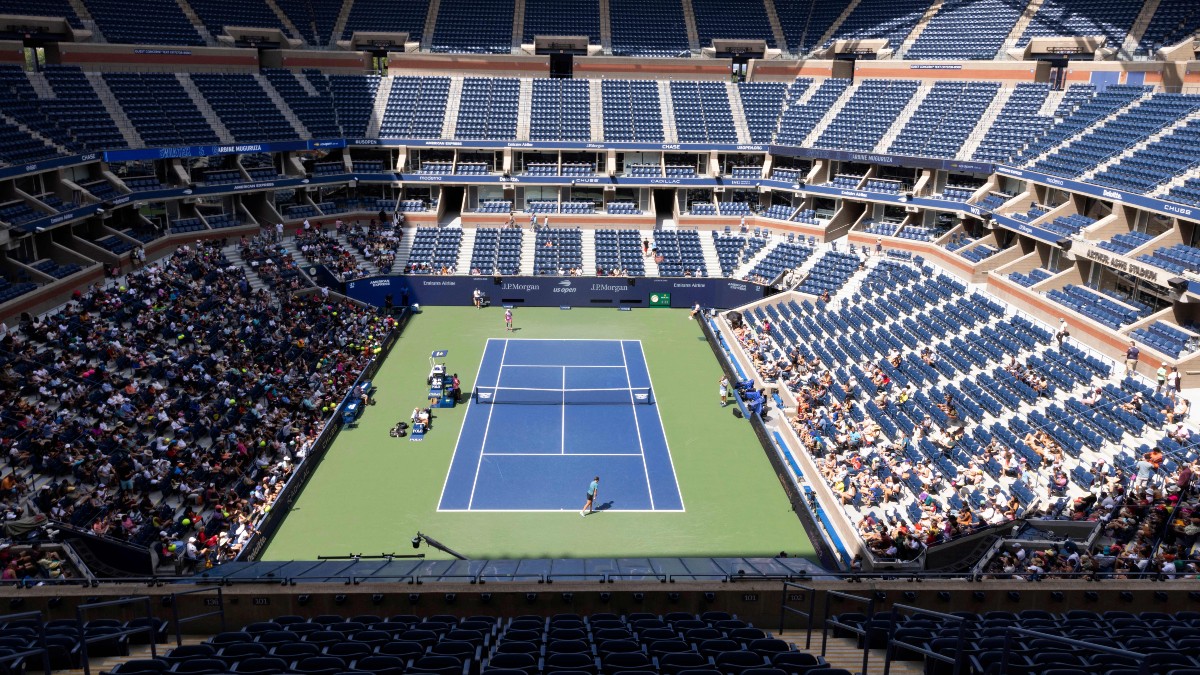 Monday US Open Odds & Predictions | Tennis Betting Picks (August 28) article feature image