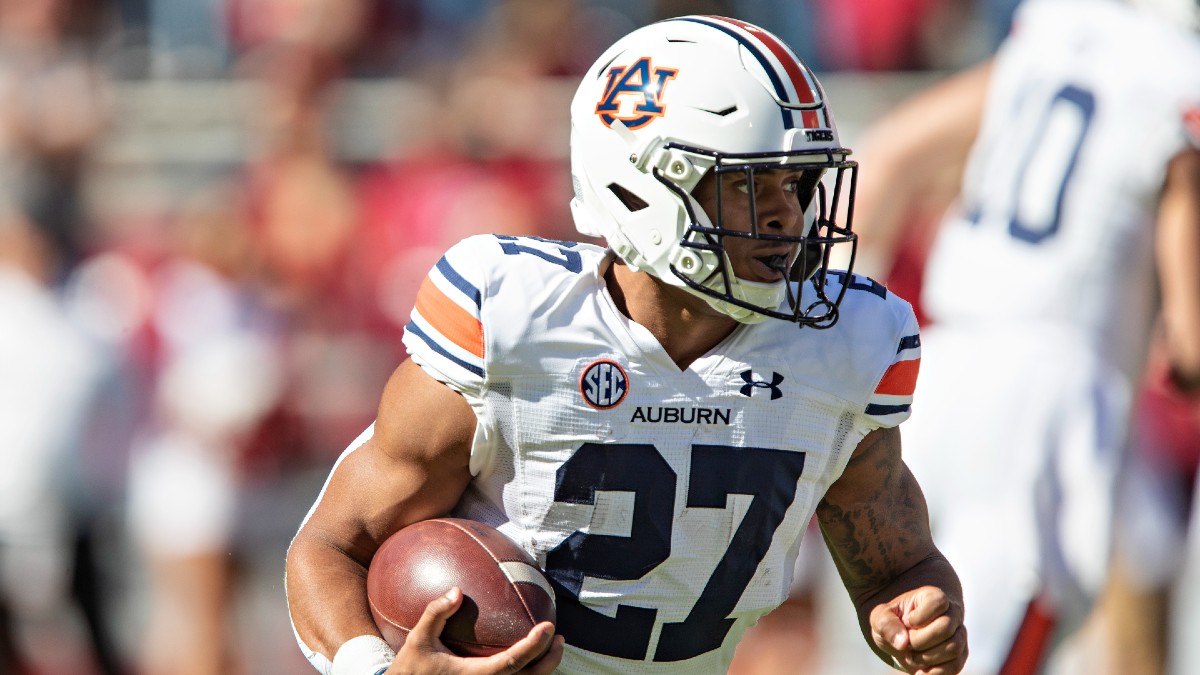 College Football Odds, Picks for UMass vs. Auburn article feature image