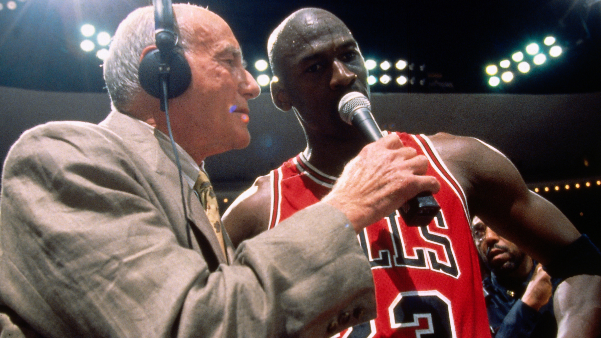 Michael Jordan Jersey Scam: Authenticator Admits Photos Were Doctored, Rescinds Certification article feature image