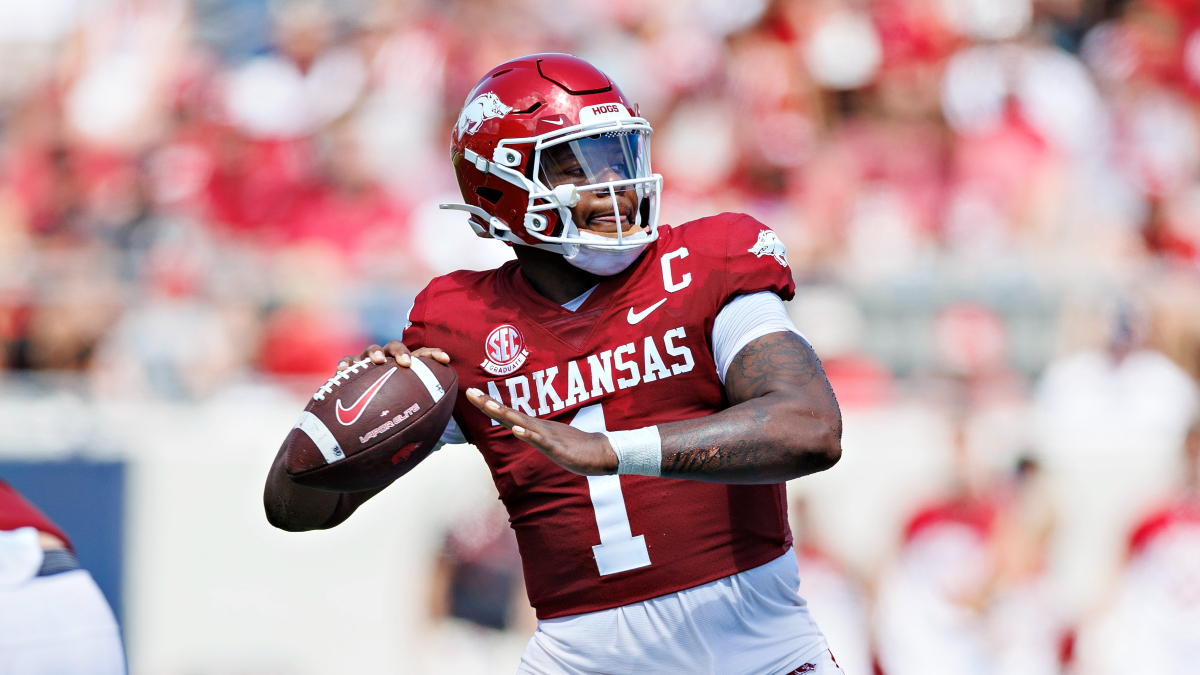 NCAAF Odds, Picks for Kent State vs. Arkansas: Back Flashes? article feature image