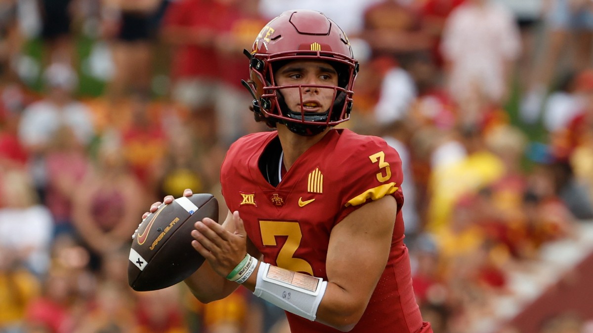 College Football Odds, Picks for Oklahoma State vs Iowa State: Defenses to Step Up? article feature image