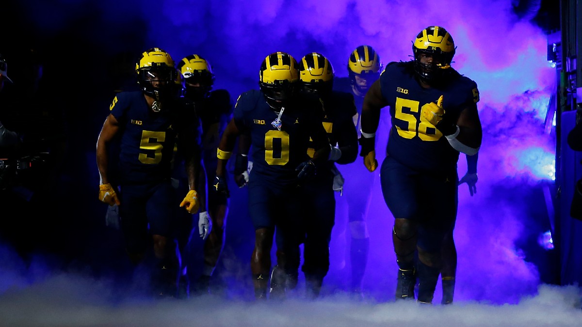 Michigan vs East Carolina Experts Picks, Predictions, Week 1 - College  Football News