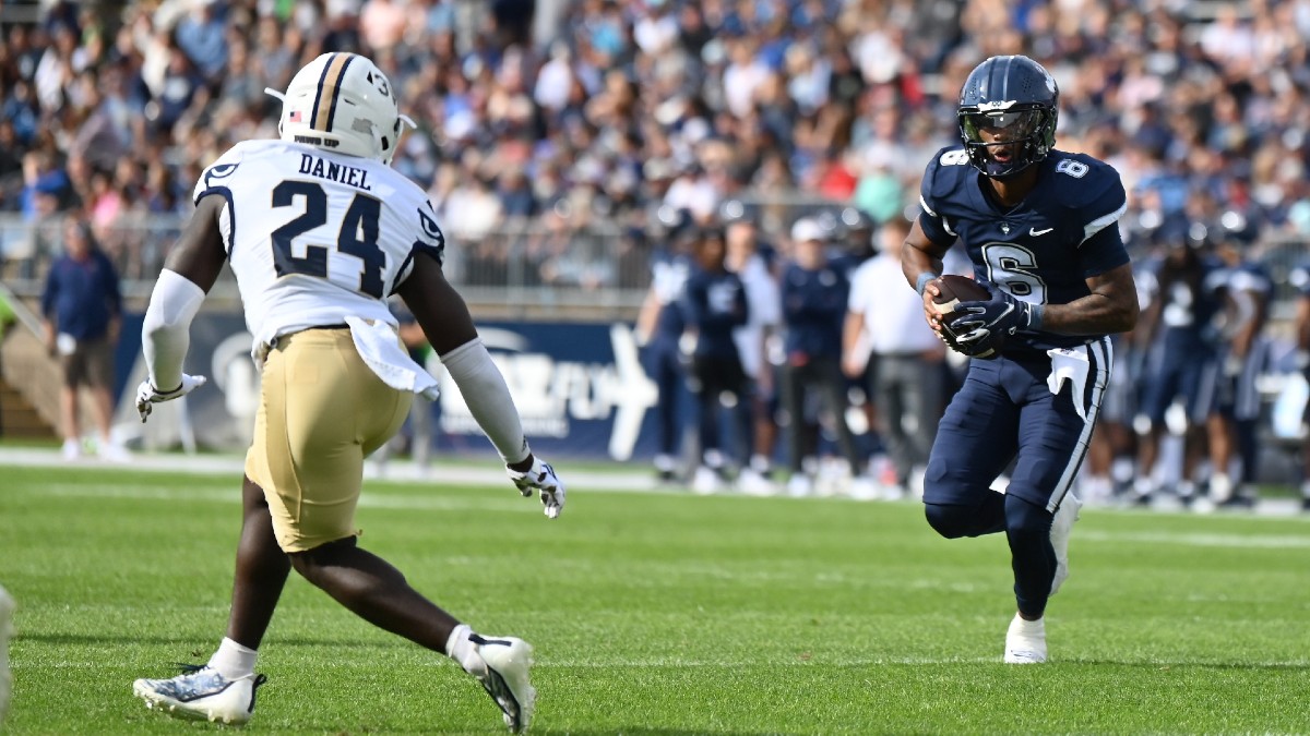 College Football Odds, Picks for Utah State vs UConn: Huskies Can Keep It Close article feature image