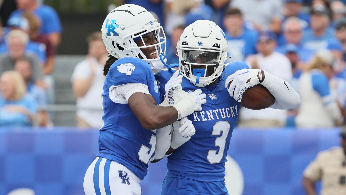 NCAAF Odds, Picks for Akron vs Kentucky article feature image