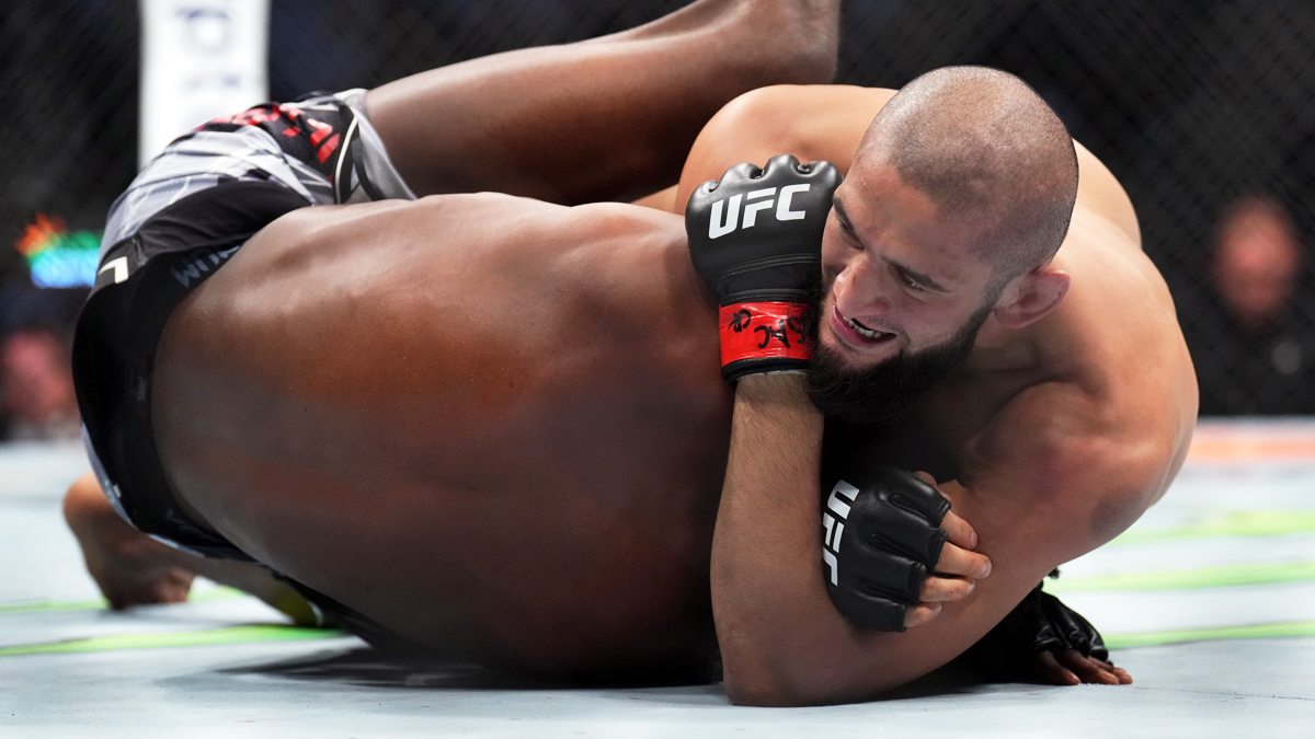 UFC 294: Our 6 Best Bets for Afternoon Pay-Per-View in Abu Dhabi Image