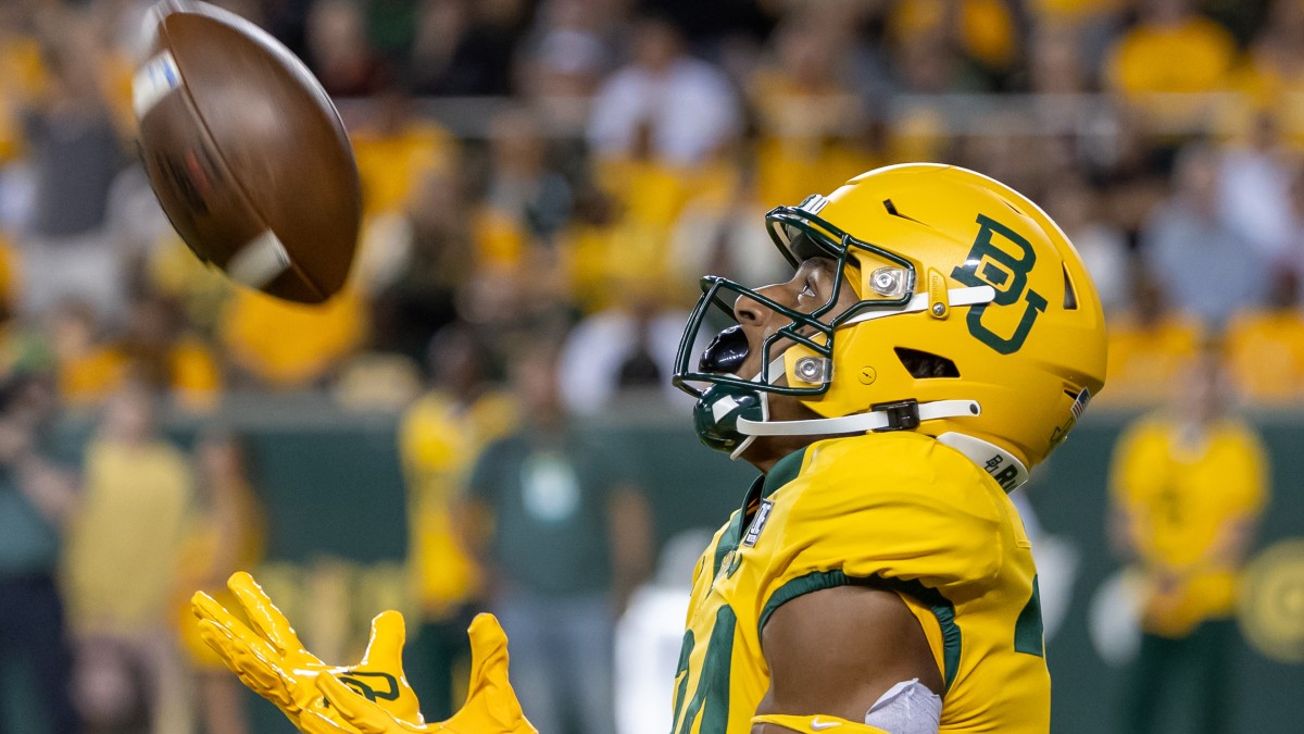 Baylor vs Cincinnati Odds, Pick | NCAAF Moneyline Model Prediction Saturday (Oct. 21) article feature image