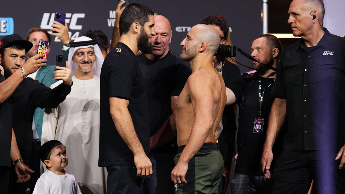 UFC 294 Odds: Betting Picks, Previews, Predictions for All 13 Fights (Saturday, October 21) article feature image