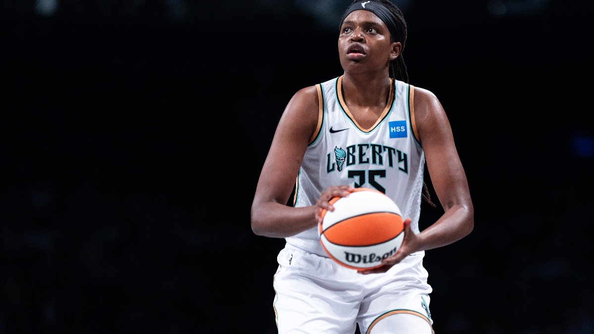 Jonquel Jones, Jackie Young Among Players to Watch in WNBA Finals article feature image
