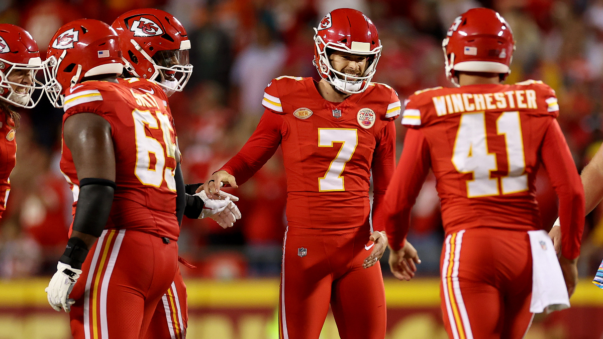 Harrison Butker Crushes Public With Late Field Goal vs. Broncos Image