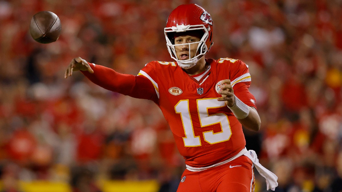 NFL Week 9 Picks on Titans vs Steelers, Dolphins vs Chiefs article feature image