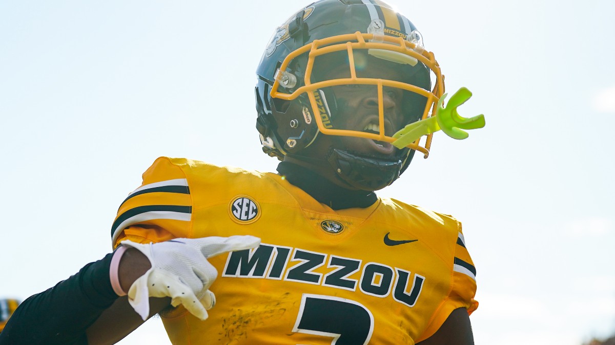 Missouri vs Georgia Point Spread | NCAAF System Pick, Prediction article feature image