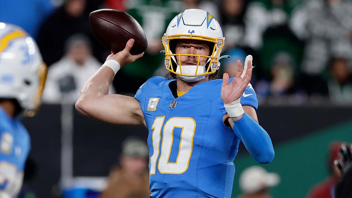 Chargers vs. Patriots Odds: Opening Week 13 Spread, Total article feature image