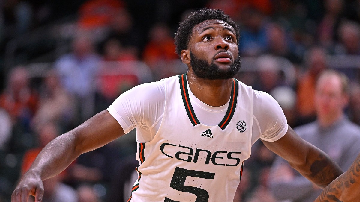College Basketball Odds, Pick for Miami vs Kentucky article feature image