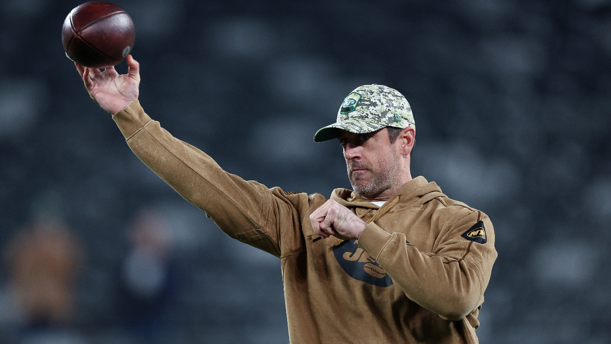 Aaron Rodgers Cleared for Jets Practice, Eyes Comeback in Week 16 article feature image