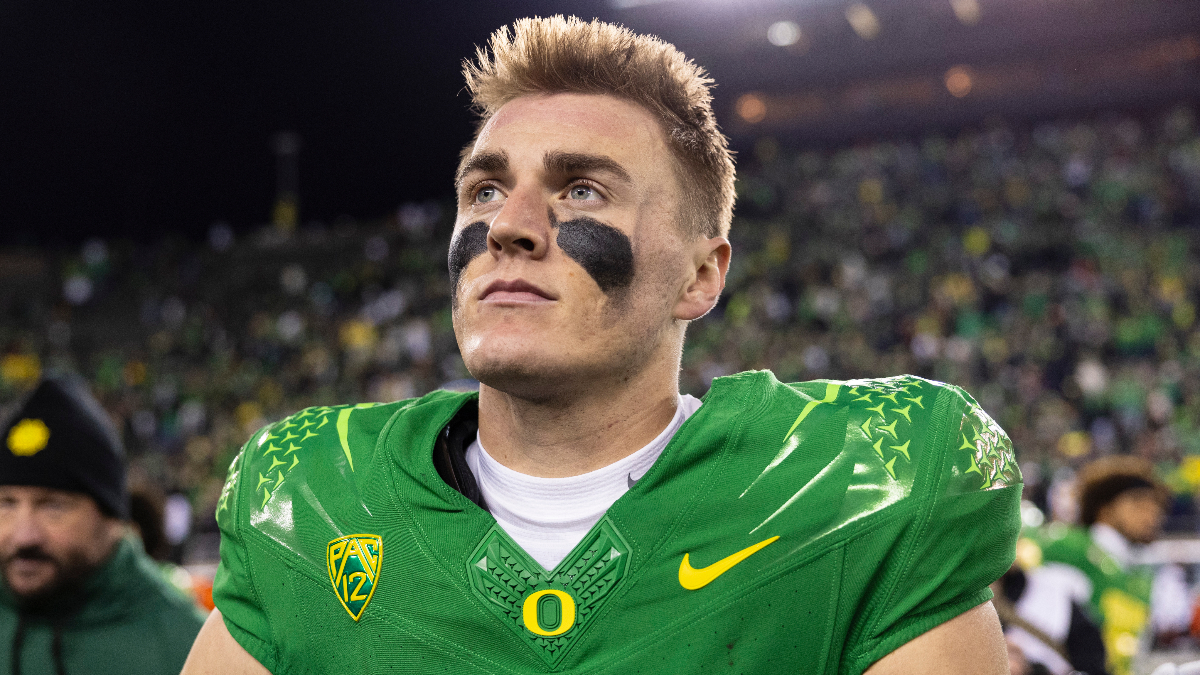 Oregon vs. Washington Odds: Spread, Total for Pac-12 Championship article feature image