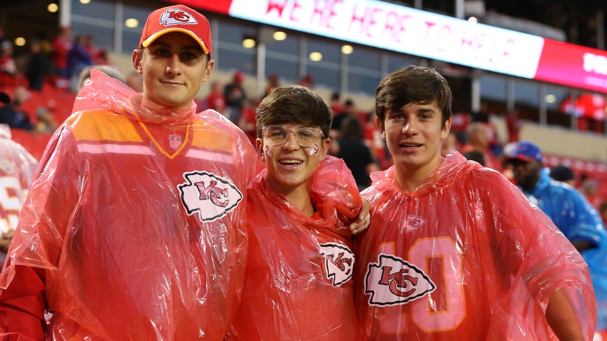 NFL Weather Forecast for Eagles vs. Chiefs: Rain, Wind to Affect Monday Night Football article feature image
