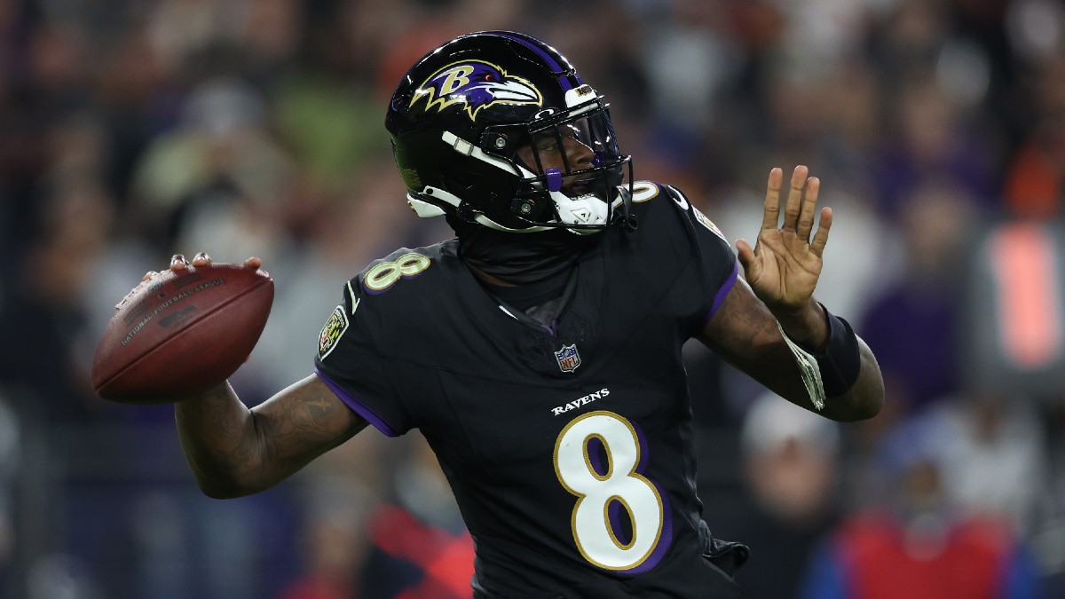 NFL Live Betting Week 12: How We’re Live Betting Sunday Night Football article feature image