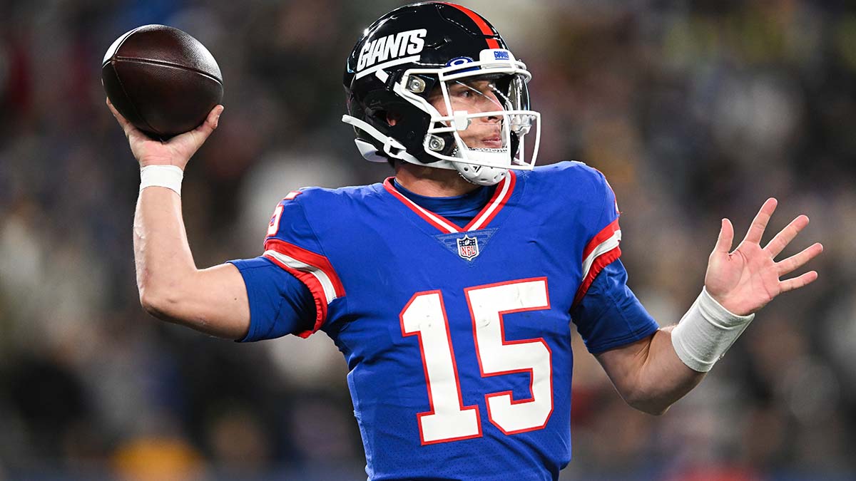 Giants vs. Eagles Odds, Week 16 Spread, Total article feature image