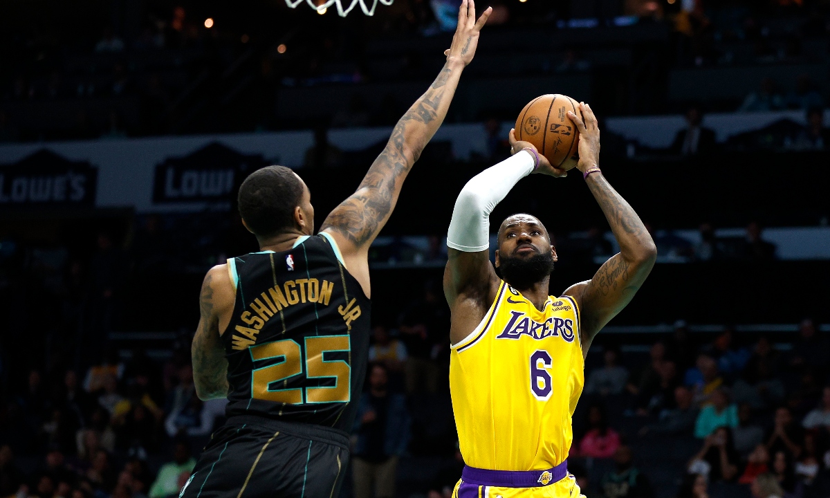 Hornets vs Lakers Picks, Prediction Today | Thursday, Dec. 28 article feature image
