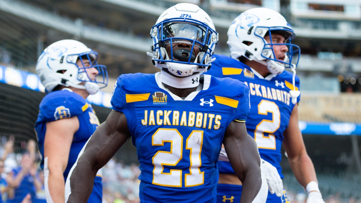 College Football Odds: Albany vs. South Dakota State Prediction (Friday, December 15) article feature image