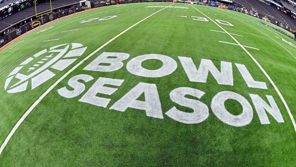 College Football Predictions, Previews: Saturday NCAAF Bowl
