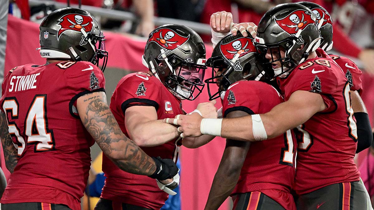 Buccaneers Still Alive in Playoffs with 1001 Preseason Super Bowl Odds