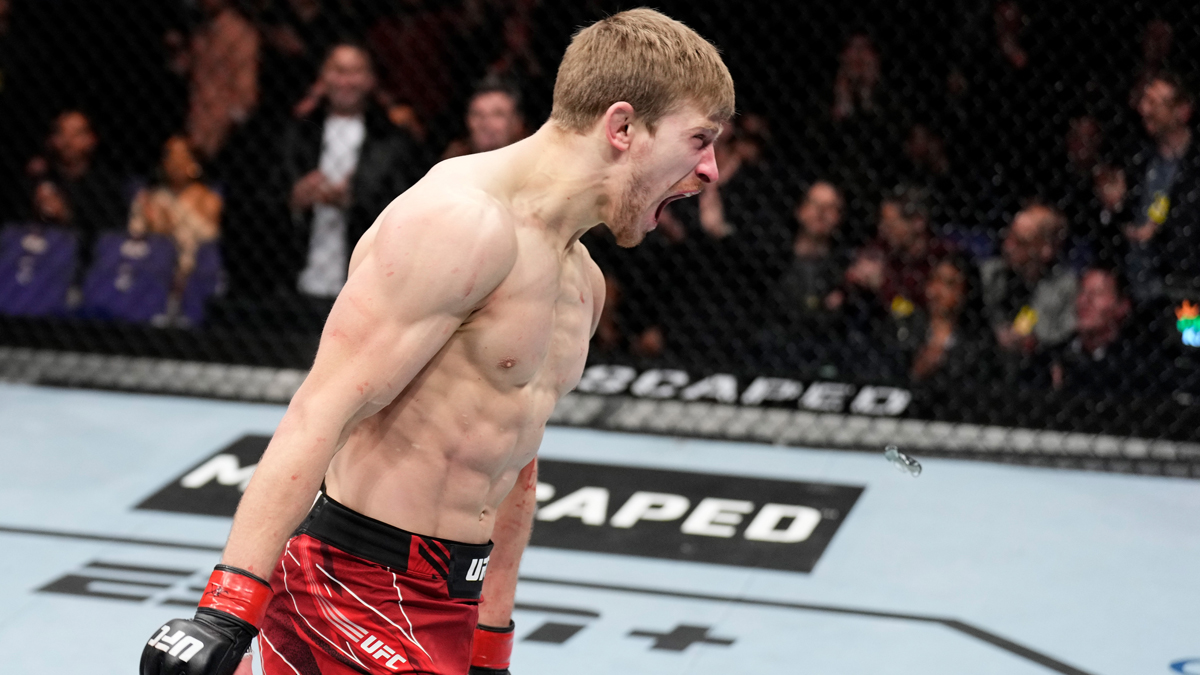 UFC 297 Odds & Prediction for Arnold Allen vs. Movsar Evloev: A Violent Lil Bet for PPV Opener (Saturday, January 20) article feature image