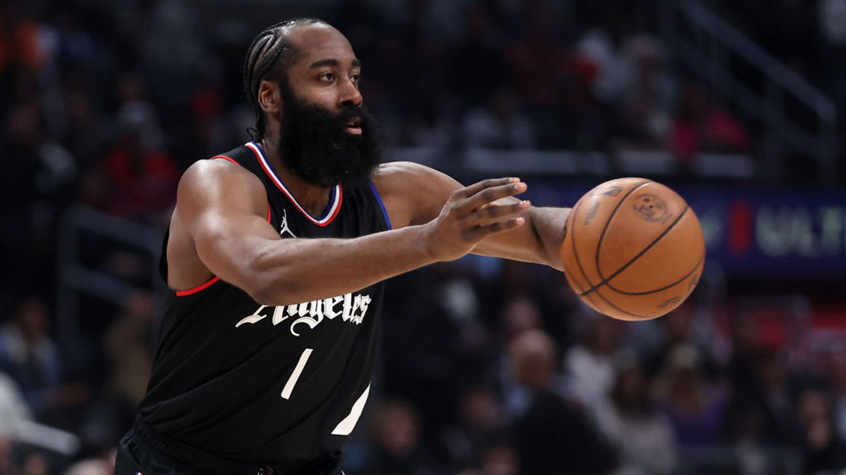 NBA Player Props Today: Picks for De’Aaron Fox, James Harden (Friday, Jan. 12) article feature image