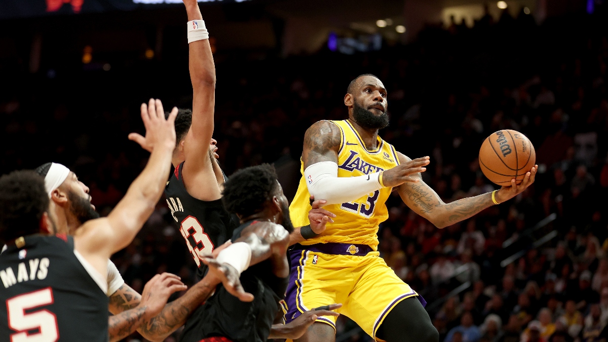 Blazers vs. Lakers Picks, Prediction Tonight article feature image