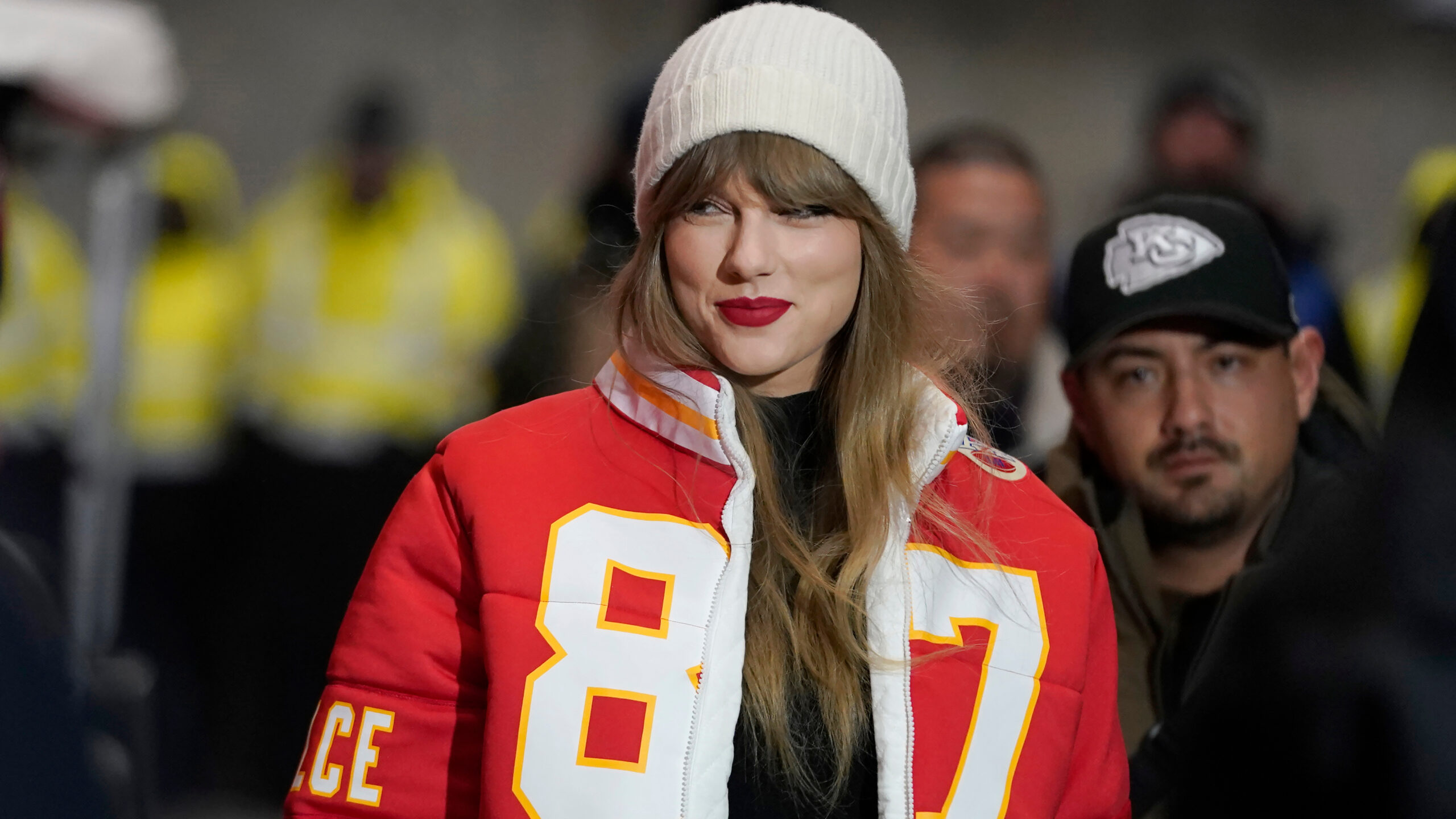 Celebrate the Kelce Era: Get $158 in Bonuses When You Bet On Swift’s BF!