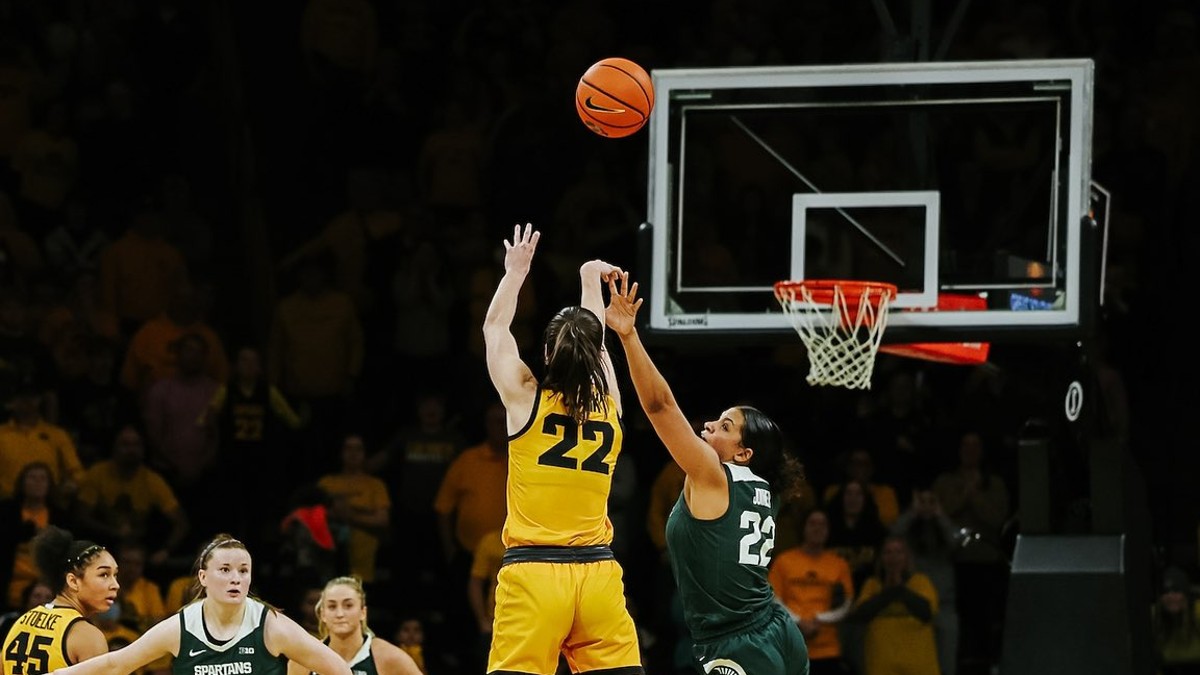 Caitlin Clark Hits Game Winner (And Yes, It Should Have Counted) Image