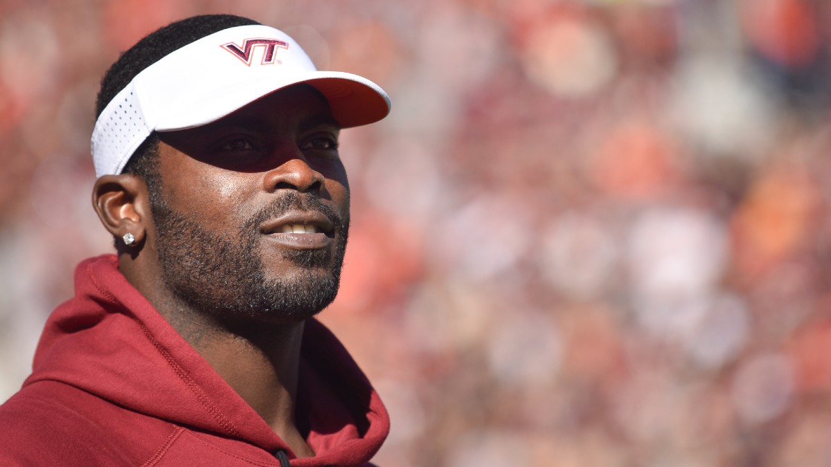 Sources: Vick, Solich & Selmon Elected to CFB Hall of Fame Image