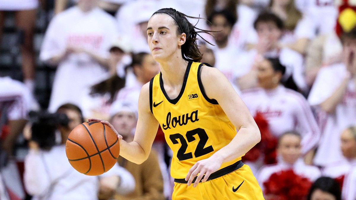Caitlin Clark to Declare for WNBA Draft After NCAA Tournament article feature image