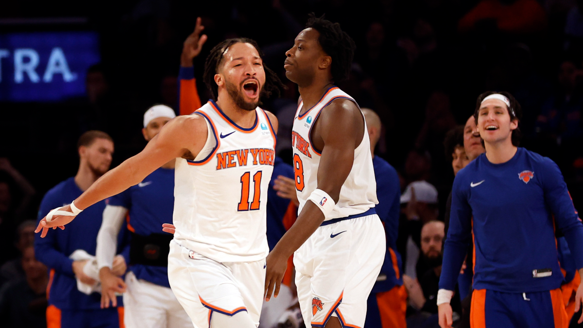 Lakers vs Knicks Prediction, Pick: NBA Pros Betting Over/Under (February 3) article feature image