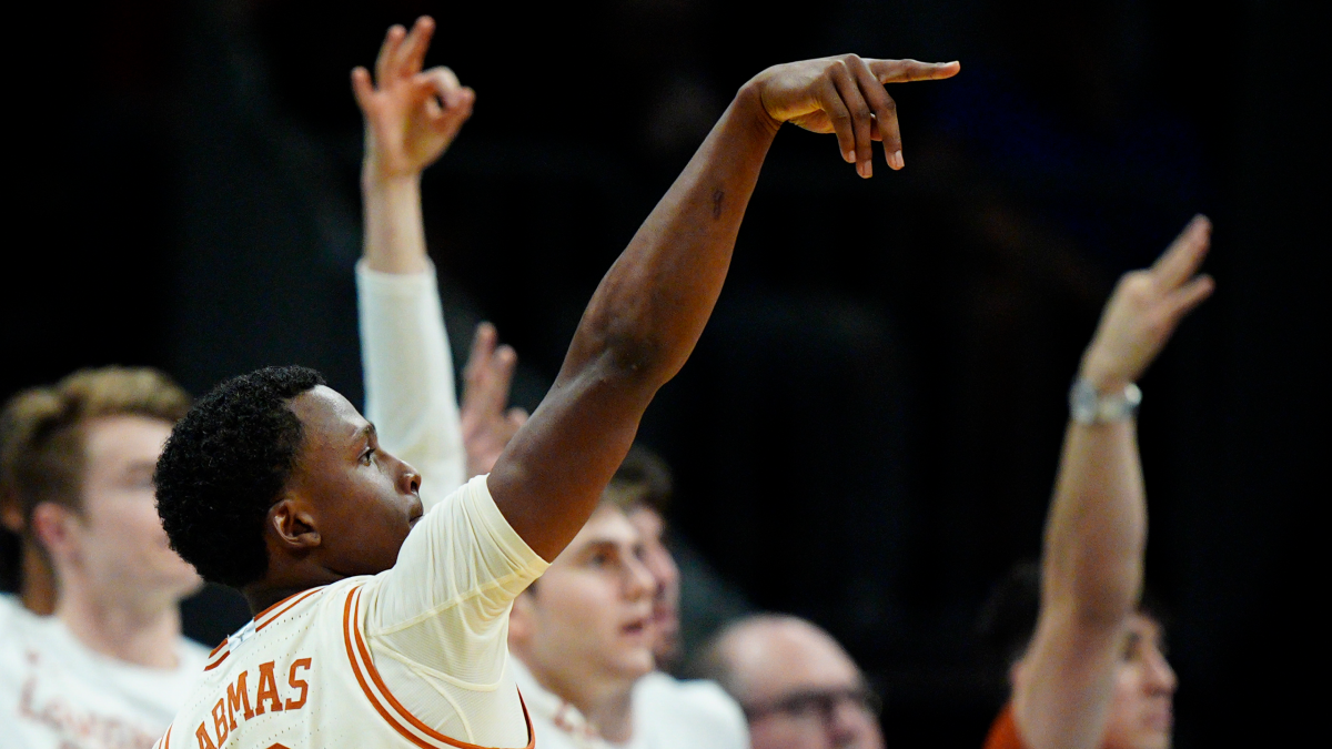 Texas vs. Tennessee: Projections' Top Pick Saturday Image
