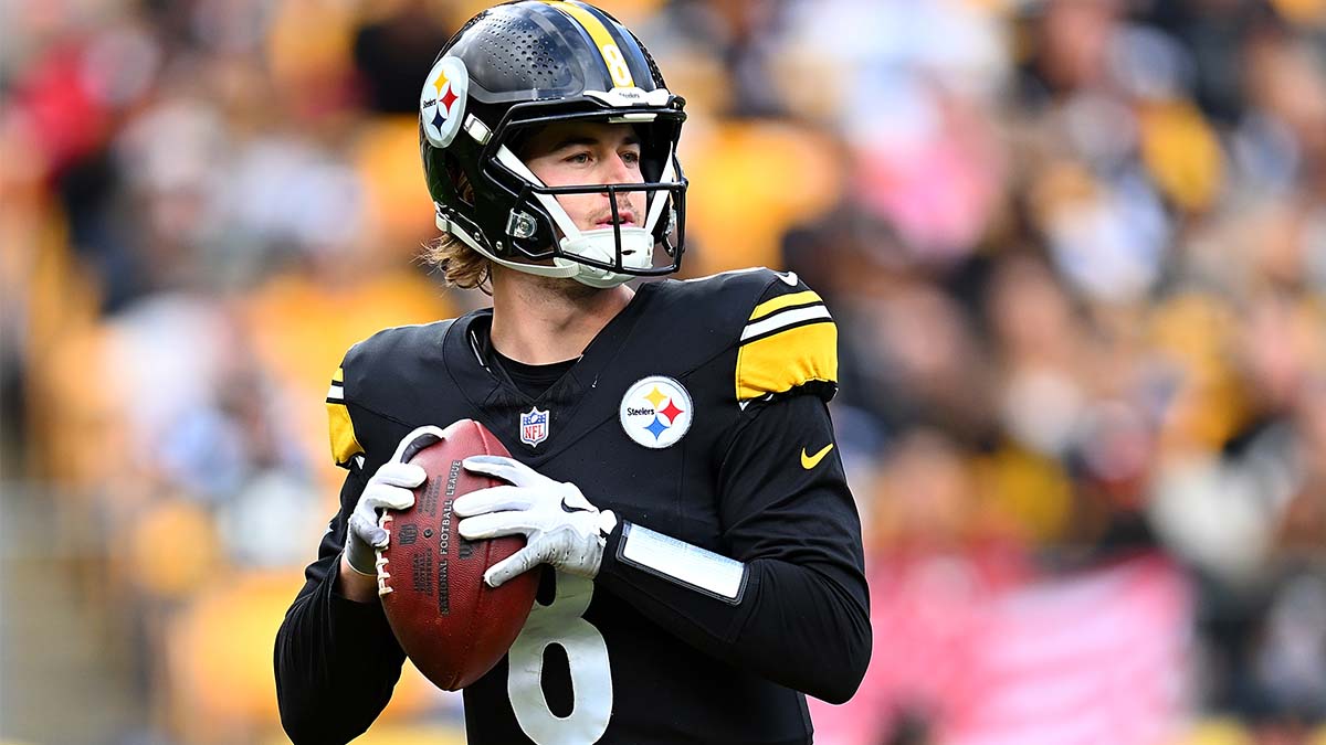 Steelers Trade Kenny Pickett to Eagles article feature image