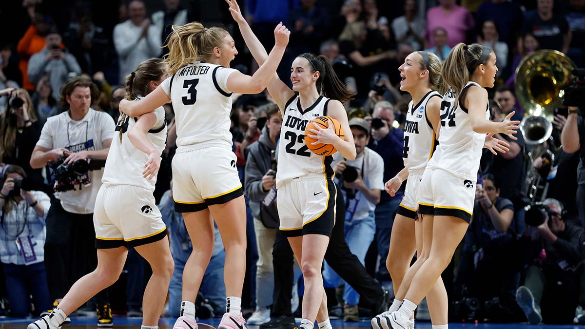 NCAA Women’s Tournament National Championship Odds Entering Final Four article feature image