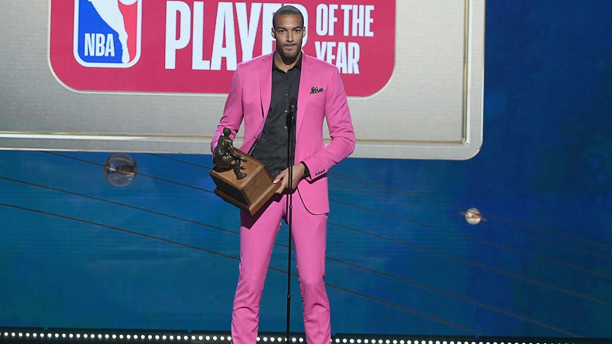 FanDuel Bettor Set to Make Over $110,000 Off NBA's End of Season Awards Image