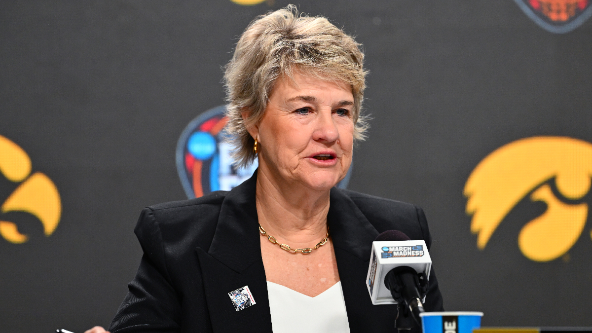 Lisa Bluder Retires as Iowa's Basketball Coach After Back-to-Back Championship Appearances Image