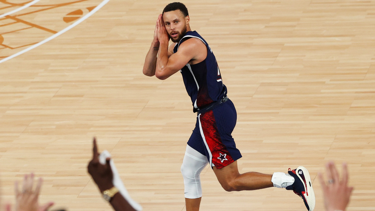 Team USA Men's Basketball Beats France, Wins Gold Image